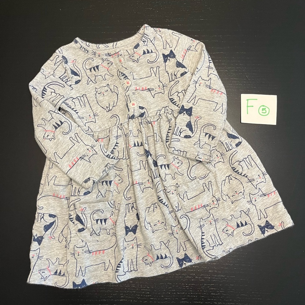 ⭐️2/$8.00⭐️ Carter’s 12m Cat Theme Grey Dress